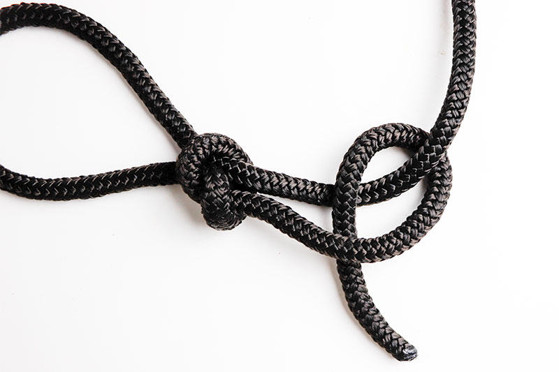 Overhand Knot Loop with Loose Half Hitch