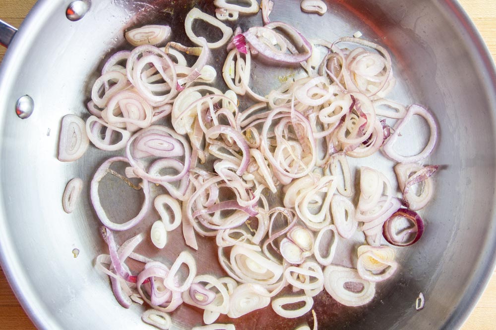 Cooked Sliced Shallots